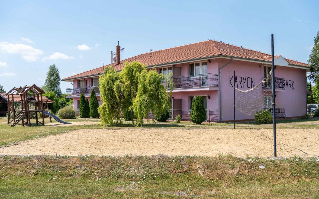 Apartmany Karmon Park Veľký Meder Zewnętrze zdjęcie
